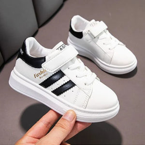 UrbanFlex – Snygga och bekväma – vita sneakers