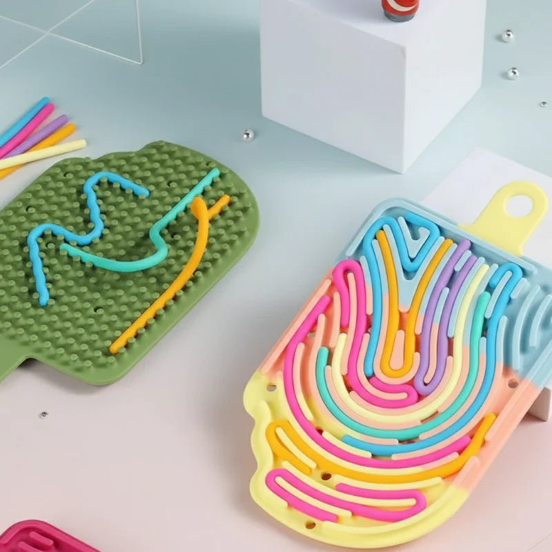 FidgetFrost – Lekfullt & mjukt – Silikon Busy Board