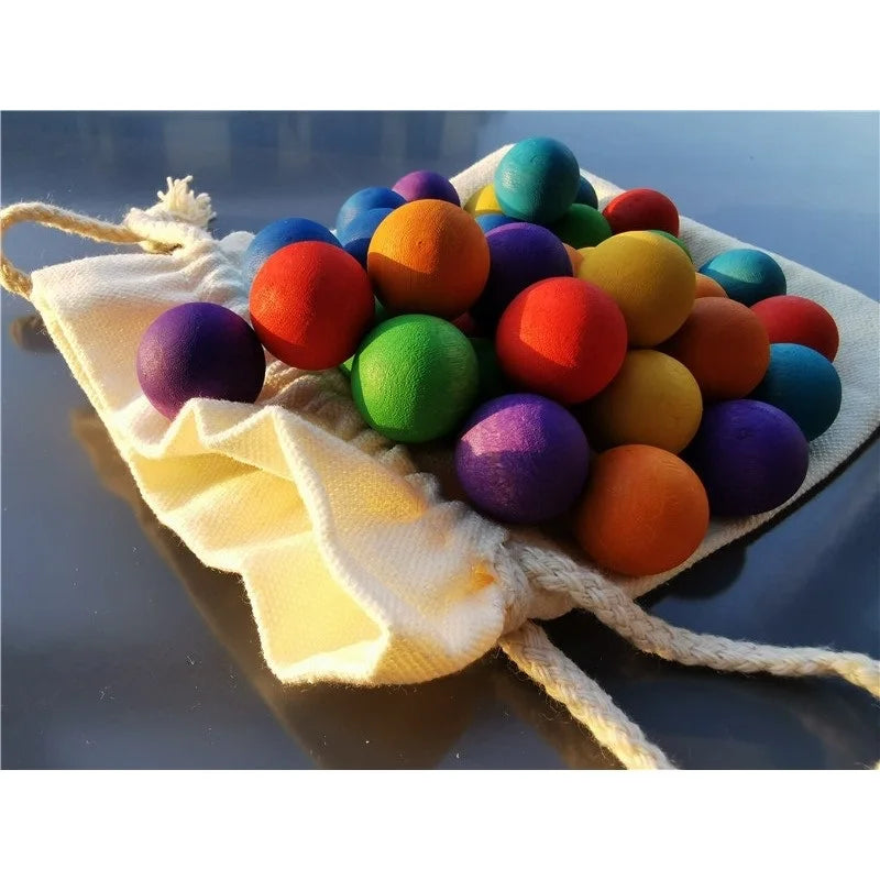 Rainbow Balls™ – Träkulor i Regnbågsfärger