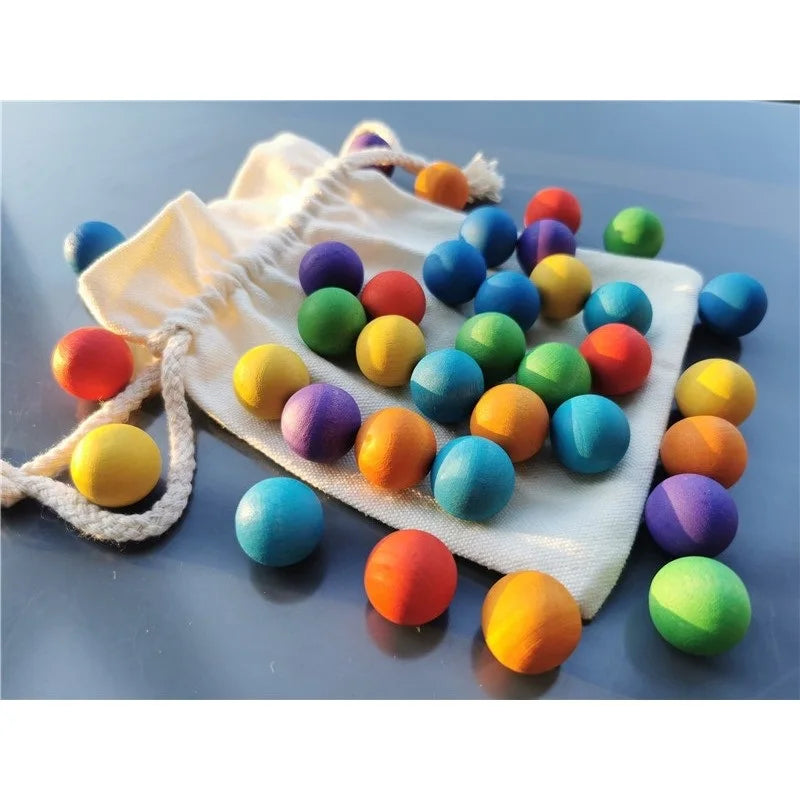 Rainbow Balls™ – Träkulor i Regnbågsfärger