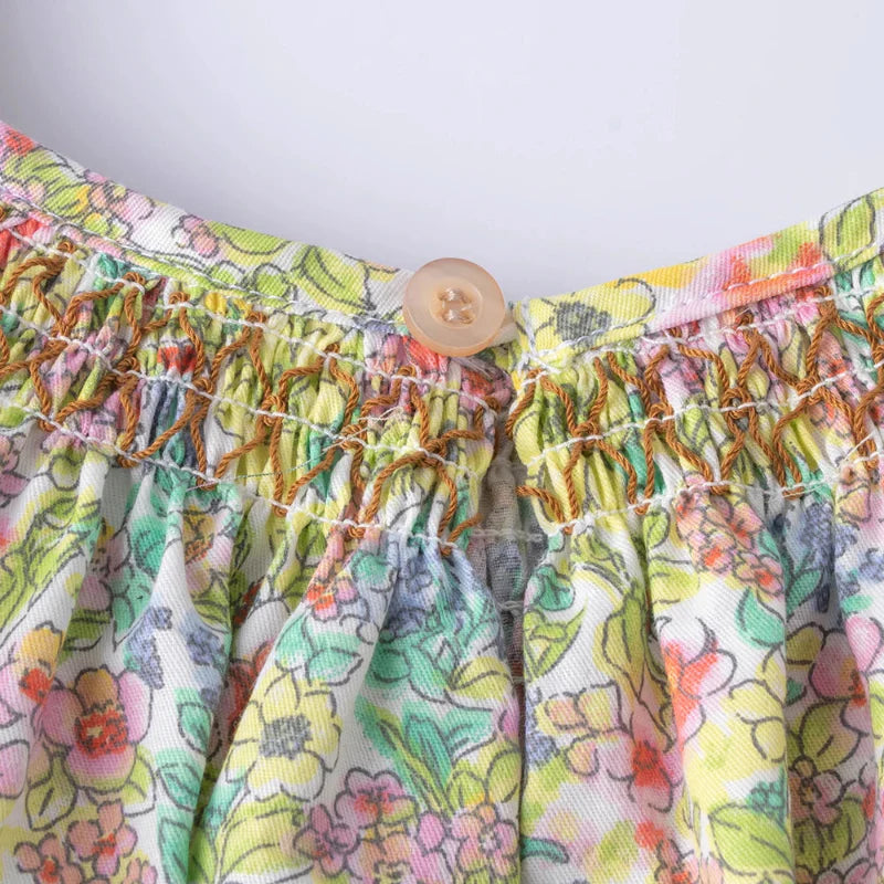 Floral Dress – Lätt och luftigt – Fladdrande ärmad klänning för flickor