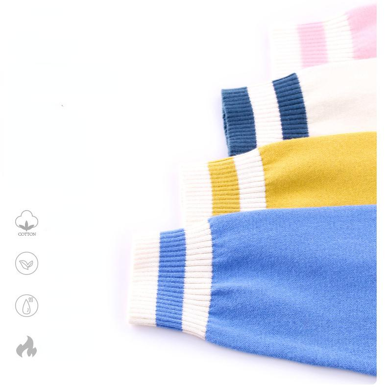 CozziWear – Varmt & trendigt – Stickad kofta med björnar