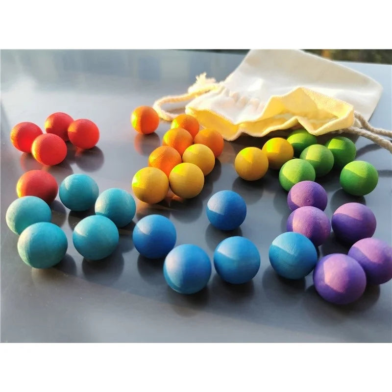 Rainbow Balls™ – Träkulor i Regnbågsfärger