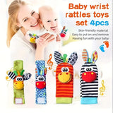 Wrist Rattle and Socks – Motorik & lek – Babyrasslor (4-pack)