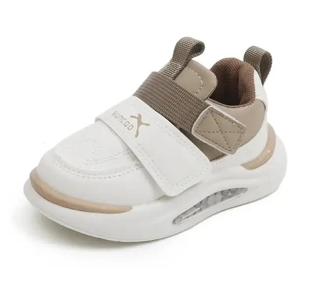 KidStride – Trendiga och funktionella – sneakers med kardborreband