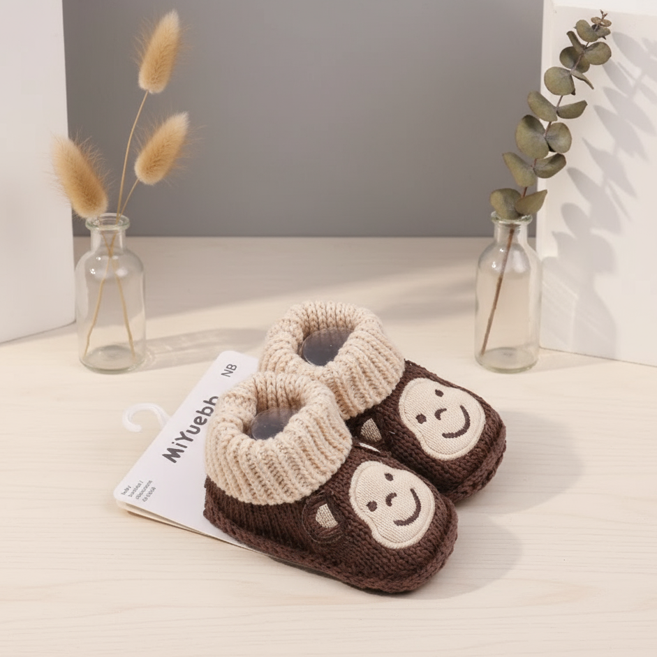 Mini Fashion – Stickade babyskor (3–6 månader)