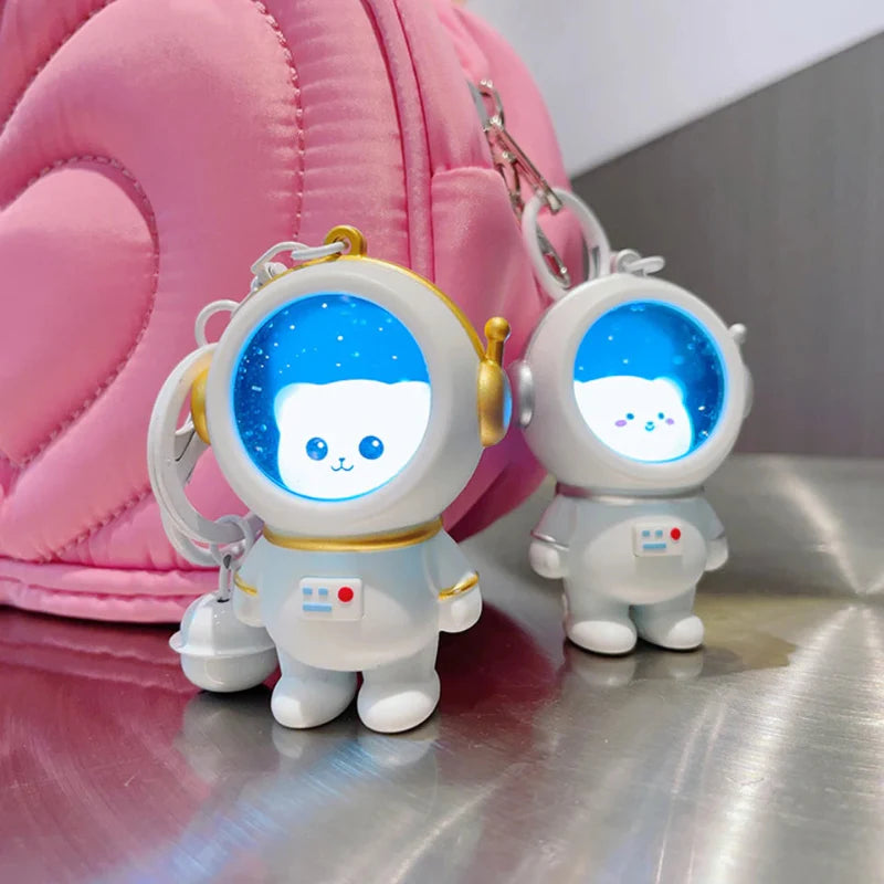 Glowing Astronaut Charm – Söt & lysande – Astronaut-nyckelring