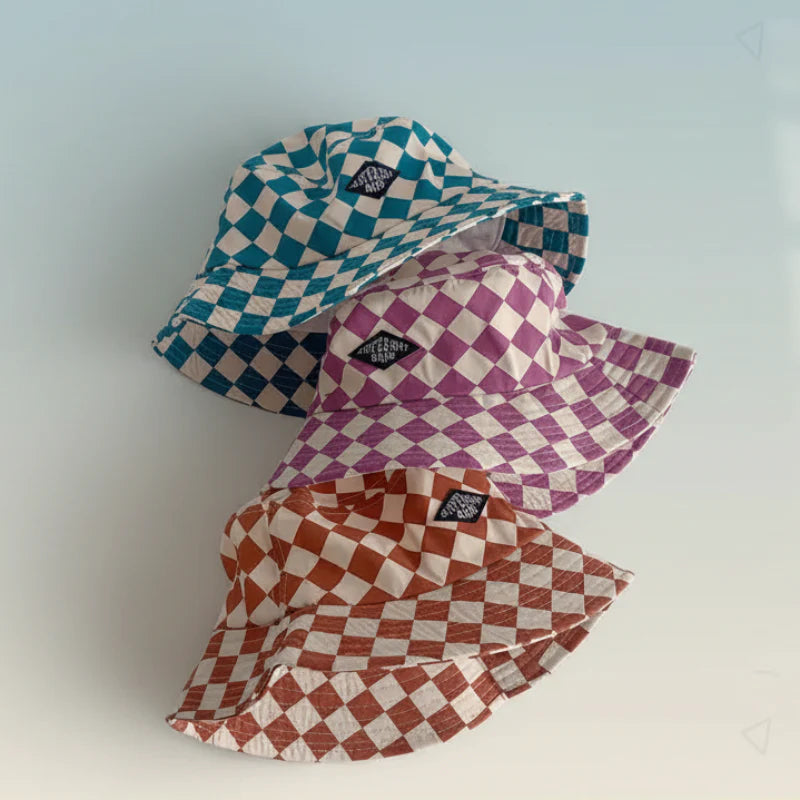 Bucket Hat – Söt & skyddande – barnmössa i rutmönster
