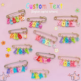 Personalized Charm Pin – Personligt & stilfullt – Namnbrosch