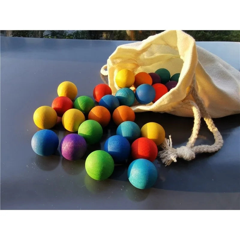 Rainbow Balls™ – Träkulor i Regnbågsfärger