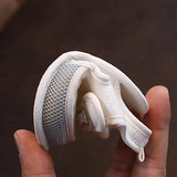 TinySteps – Andningsbar & lätt – Sommarsandaler för spädbarn med halkskyddssula