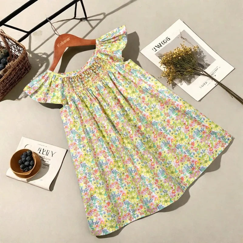 Floral Dress – Lätt och luftigt – Fladdrande ärmad klänning för flickor