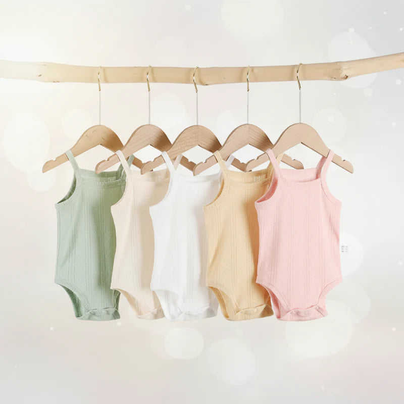 Summer Bodysuit – Luftigt & bekvämt – Stickad babybody