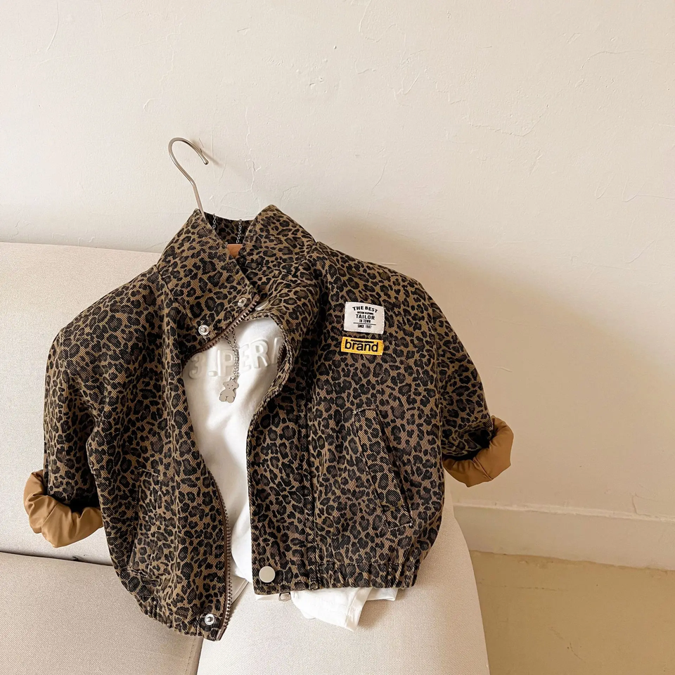 Mini Fashion – Tuff & bekväm – Leopardmönstrad jacka
